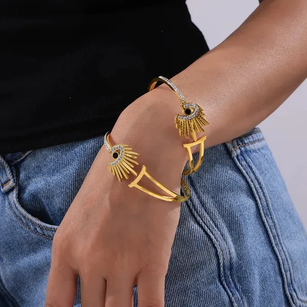 Gold_Retro_Eye_Bracelets_For_Women